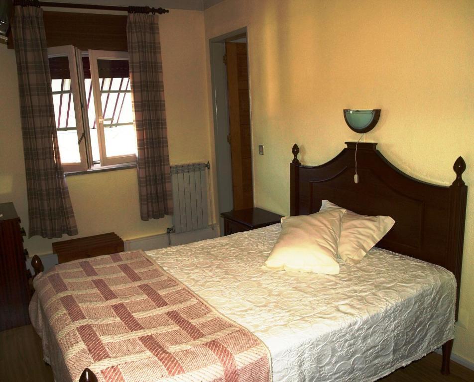 Hotel Estrela Manteigas Habitación foto